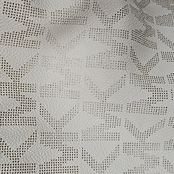 Michael Kors Pursue - Picture 2 of 11